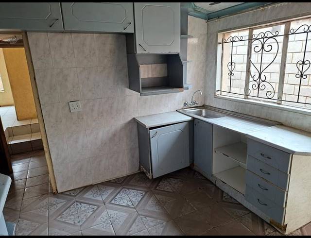 3 BEDROOM HOUSE FOR SALE IN ORLANDO WEST